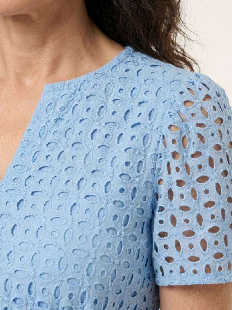 Brielle™ | Vestido midi en capas con escote en V y mangas cortas