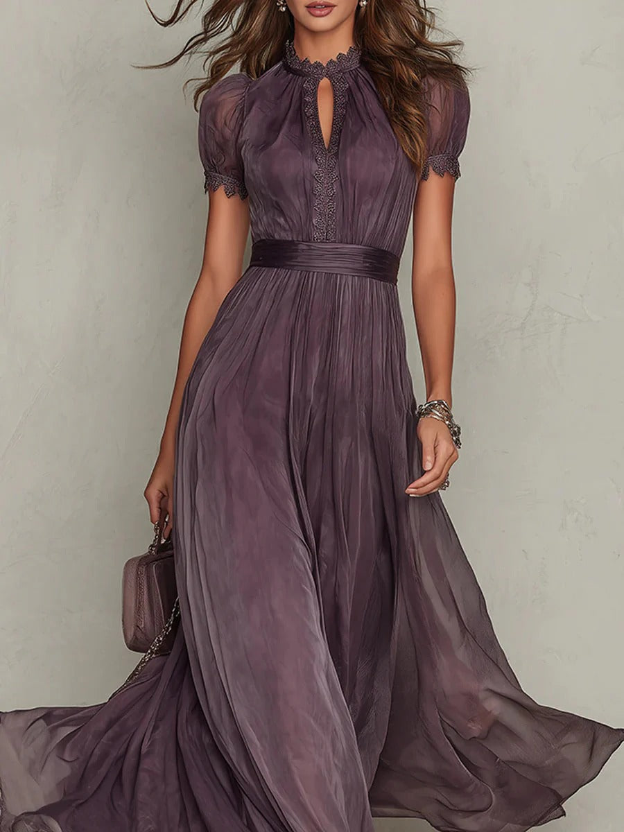Celia | Vestido largo violeta con escote a lágrima y detalles en encaje